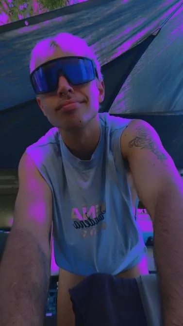 Fit blonde 26 year old male seeking rewarding experiences - Image 3